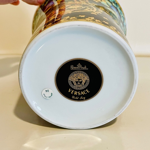 Versace x Rosenthal Vintage Gold Ivy Pattern Porcelain Vase 7 inches Tall - Picture 6 of 10